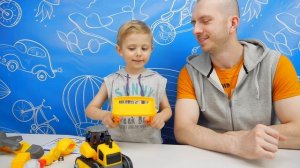 Бульдозер кран CAT и Даник с папой - Строительная машинка конструктор Caterpillar для детей