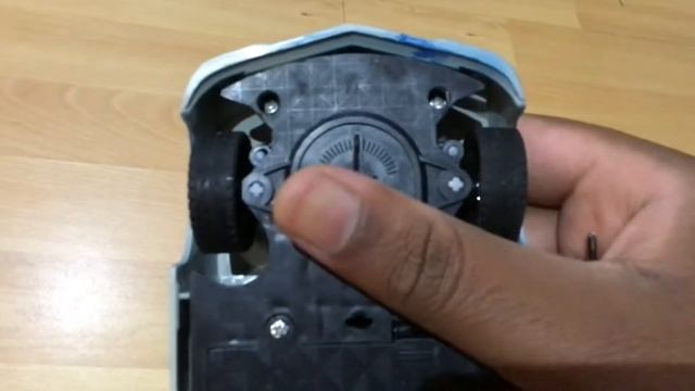 Reviewing my Blue RC Camaro 1:24 which I got for $15 from The Rug Emporium in Woodbine Mall!! ? смотреть онлайн