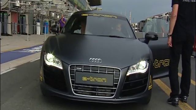 Audi e-tron goes Le Mans смотреть онлайн