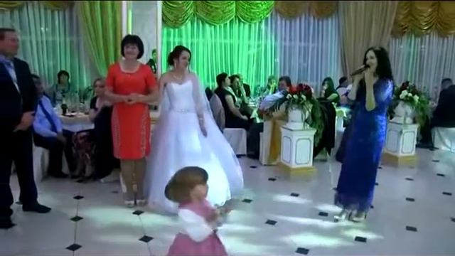 Музыканты и ведущая(ий),Бельцы Елена - 079205993 Muzica la nunta. смотреть онлайн