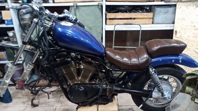 Suzuki Intruder VS750. Бюрократоры, баки, что-то еще... смотреть онлайн