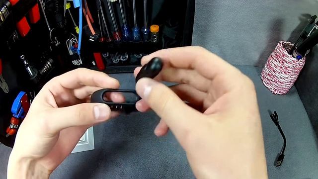 Оригинальные xiaomi mi miband 2 с aliexpress + небольшой органайзер для карт памяти и флешек смотреть онлайн