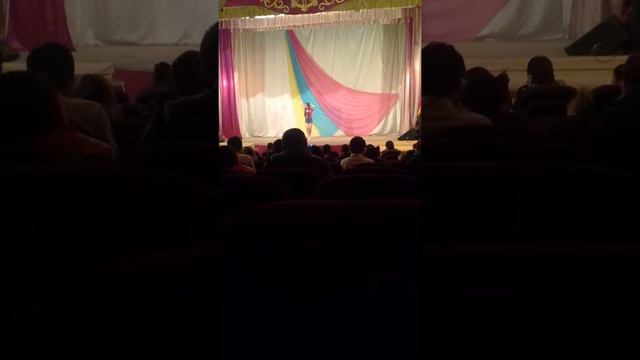 Этот танец просто взорвал сцену смотреть онлайн