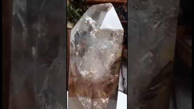 Горный хрусталь 4.4кг. Дымчатый кварц 4.2кг.Празем смотреть онлайн