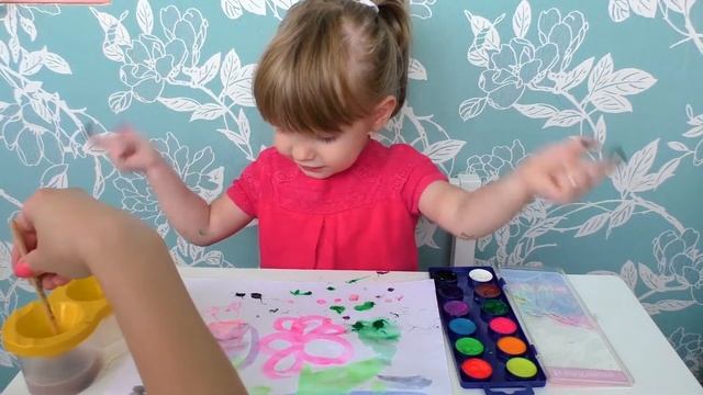 ☀Маша рисует свинку Пеппу светящимися красками Erich Krause Peppa pig drawing смотреть онлайн