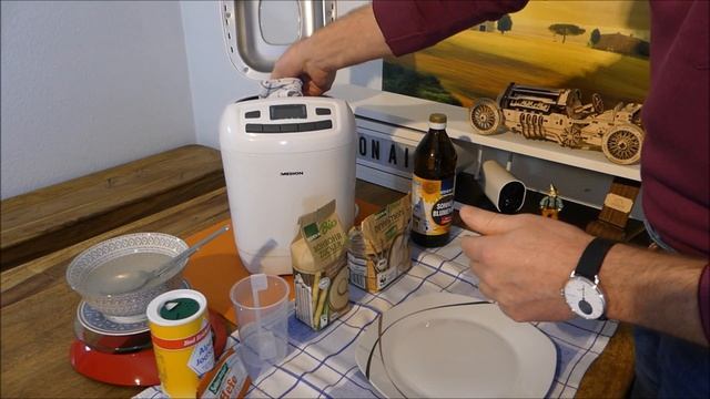 ALDI Angebot - Medion Brotbackautomat MD18636 [ erster Backversuch ] gutes Brot selber backen смотреть онлайн