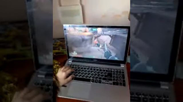 Я играю на компе в Team Fortress 2 смотреть онлайн
