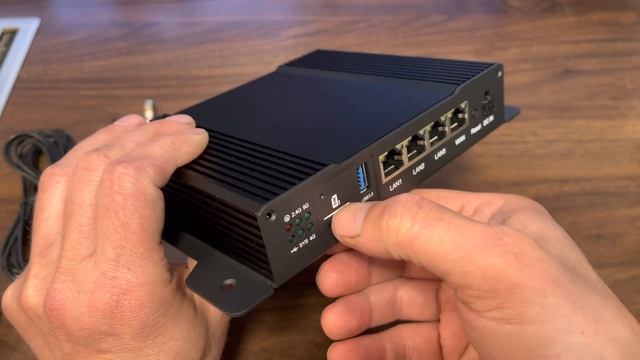 Epic Pro mobile router quick first look. Made for unlimited LTE/5G Data. Puts the MoFi to shame! смотреть онлайн