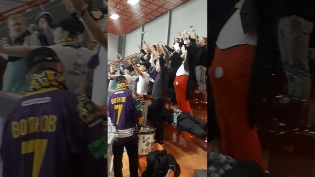 Фанзона ???В Могилеве болельщики самые крутые! Мкки маус могёт смотреть онлайн