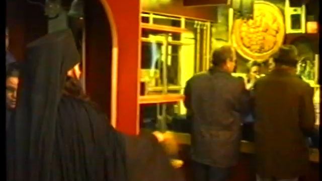 «Освящение магазина «Золотой кот»». 1993 смотреть онлайн