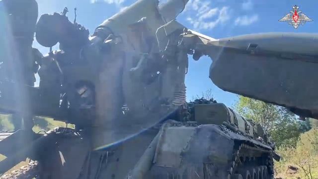 Боевая работа расчетов 203-мм самоходных артиллерийских установок «Малка» смотреть онлайн