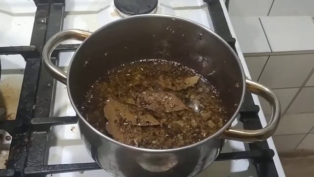 Универсальная приправа к многим салатам смотреть онлайн