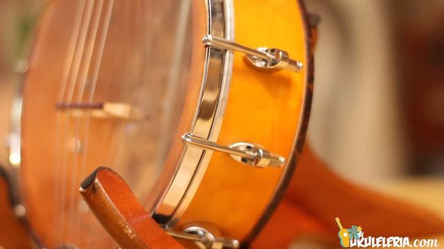 Ukulele + Banjo = Banjolele | Luna смотреть онлайн