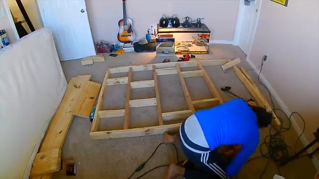 How To Make A Floating Bed - Time lapse смотреть онлайн