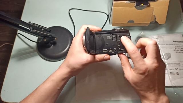 Видеокамера Panasonic HC V720M смотреть онлайн