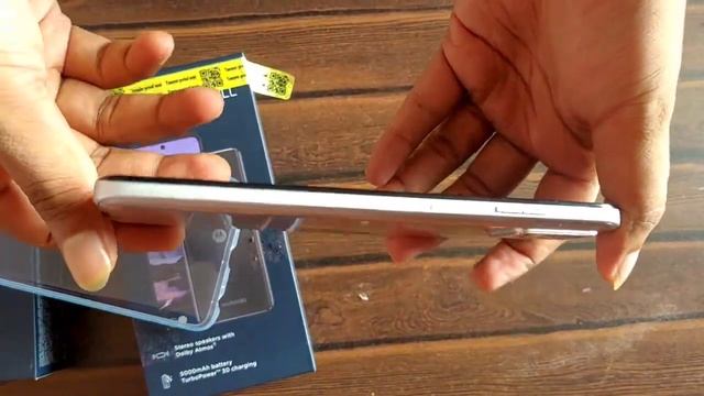 Moto G32 (silver) unboxing смотреть онлайн