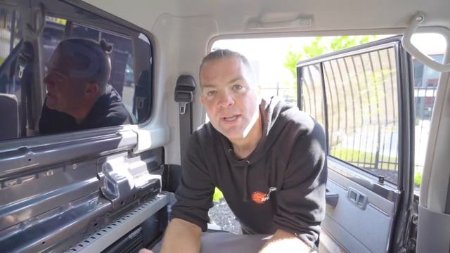Heiner Builds Your Ride | Toyota Landcruiser 79 Series (Lights Everywhere) смотреть онлайн
