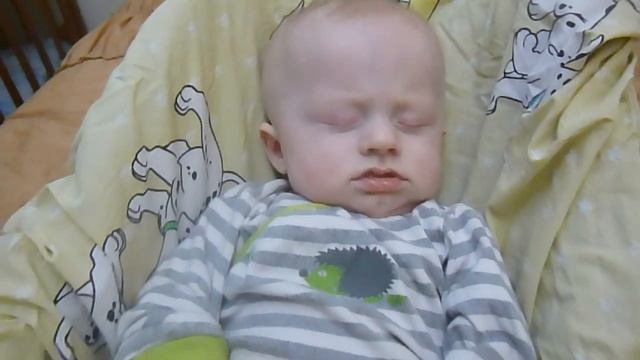 спит, сопит. смотреть онлайн