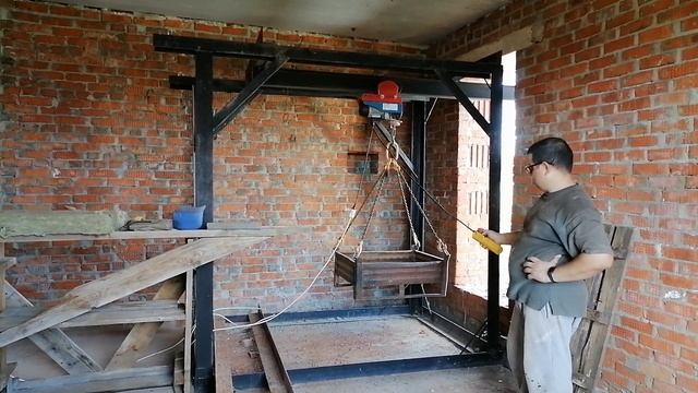 Работа самодельного подъемного устройства на моей стройке. смотреть онлайн