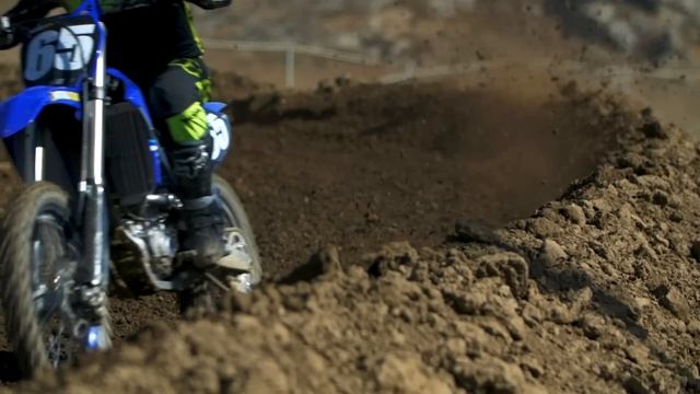 Bike Test: 2021 Yamaha YZ250F Review смотреть онлайн