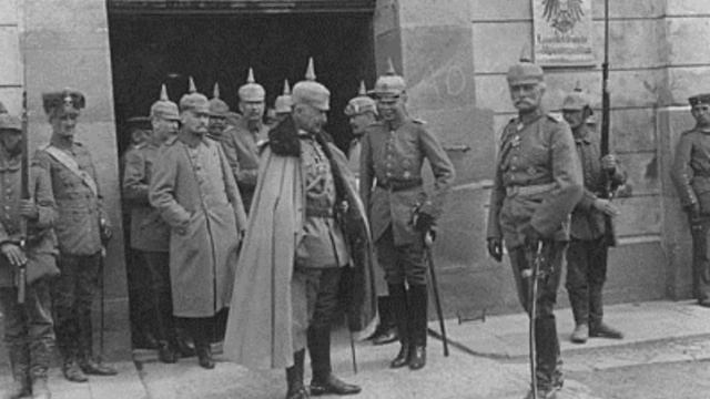 Почему нацисты так хорошо одевались? смотреть онлайн