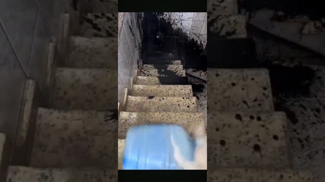 бутылки по лестнице бью смотреть онлайн