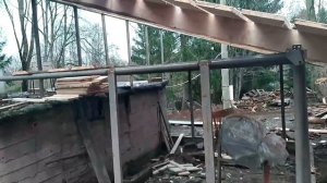 Лопнула лента на пилораме. Стройка