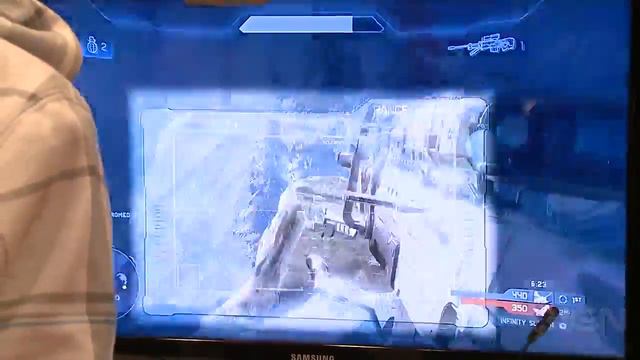 Halo 4 Multiplayer Gameplay (off-screen) - NYCC 2012 смотреть онлайн