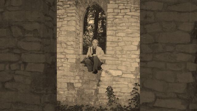 Gróf Georgina Zsófia: A kagyló éneke (ars poetica :) смотреть онлайн