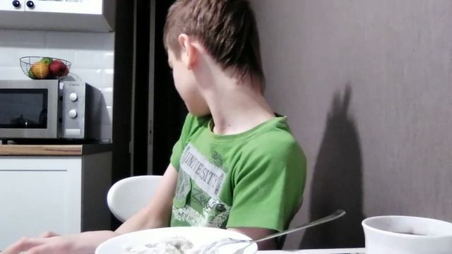 #мукбанг  вареники с картошкой и грибами со сметаной