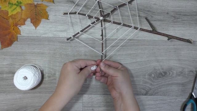 ОСЕННИЕ ПОДЕЛКИ из ПРИРОДНОГО МАТЕРИАЛА ПОДЕЛКИ СВОИМИ РУКАМИ. ПОДЕЛКИ в ДЕТСКИЙ САД смотреть онлайн