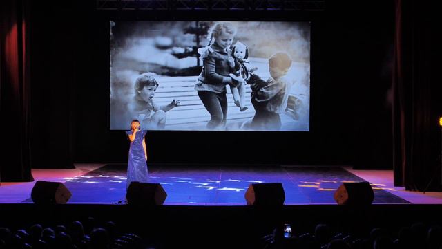 Оксана Меньшикова - Юность моя смотреть онлайн