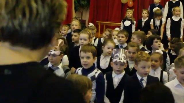 Песенка "Мы повесим шарики" смотреть онлайн