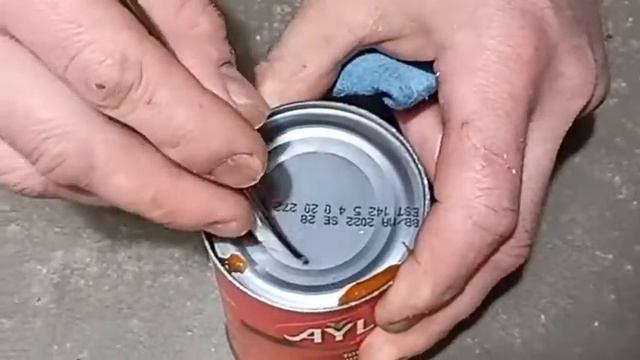 Открываем консервную банку об пол!!! смотреть онлайн