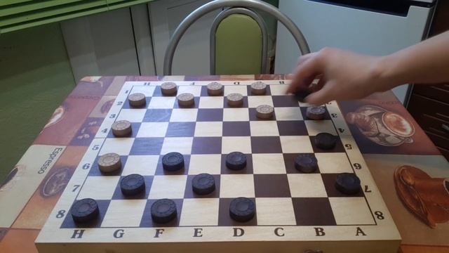 Шашечные "качели" в гамбитной позиции. КМС О.Бурылов - МС В.Нан смотреть онлайн