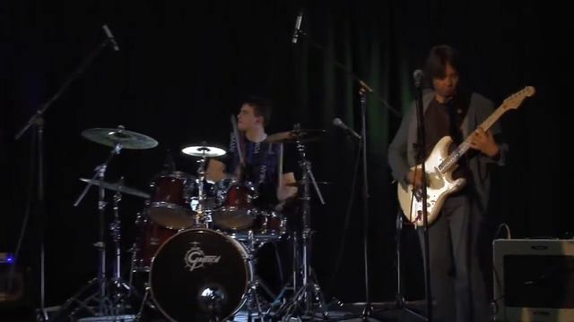 Twist And Shout - Cover By Audiotherapy