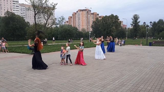 Мастер класс по танцам.Парк на улице Молодёжная 27.07.2018,6 смотреть онлайн