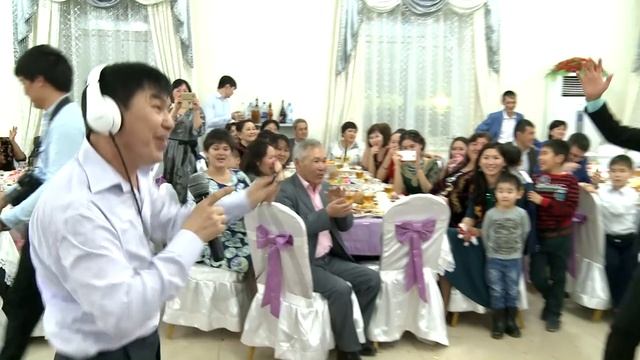 Тойдағы караоке. Тамада Есет 87010198585 смотреть онлайн