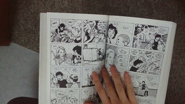Stray Bullets Uber Alles Edition (Compendium). Book build, spine, binding, gutter смотреть онлайн