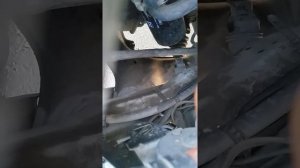 Люфт коробки и удары при трогании passat b5