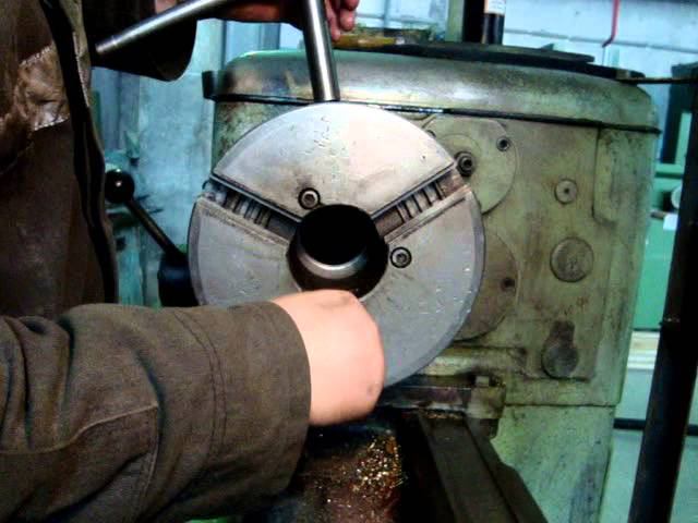 ТОКАРНЫЙ ПАТРОН Как эффективно чистить патрон. смотреть онлайн