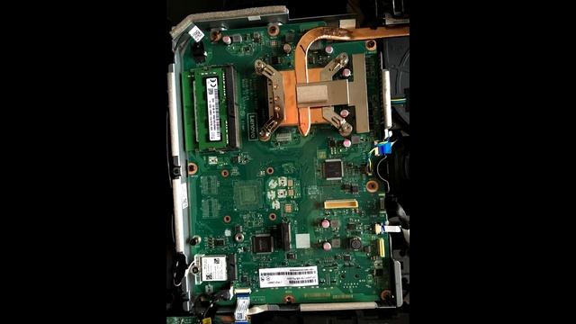 Lenovo 520-24ARR AIO PC - INSIDE LOOK PICTURES