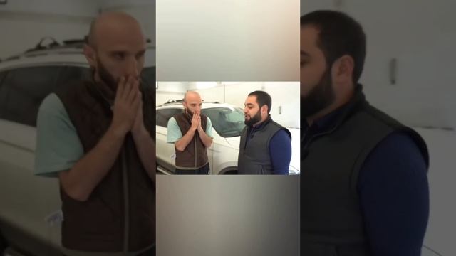 Омар берет пистолет | Омар в Большом городе #shorts смотреть онлайн