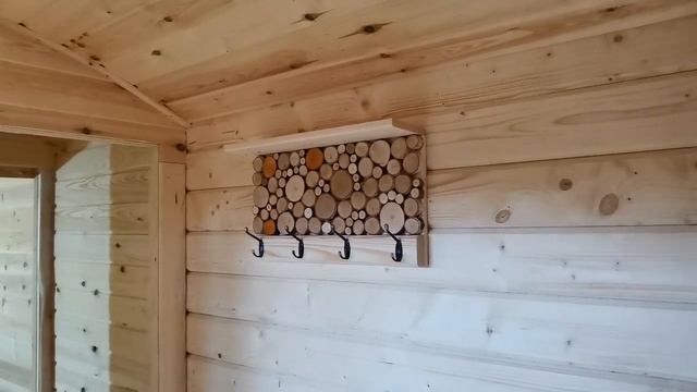 Красивая вешалка в баню из спилов деревьев своими руками // Бани Глушакова смотреть онлайн