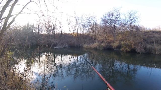 Ловля окуня на балду осенью река Иня смотреть онлайн