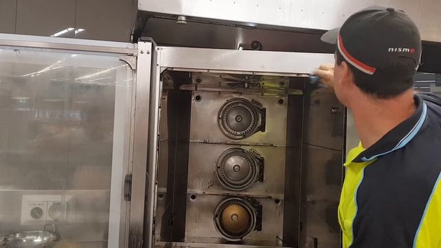 UNOX cleaning door seal channel смотреть онлайн