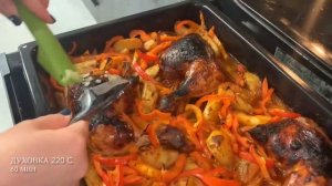 Куриное бедро с овощами в Духовке рецепт. Маринованные куриные окорочка с соевым соусом с картошкой