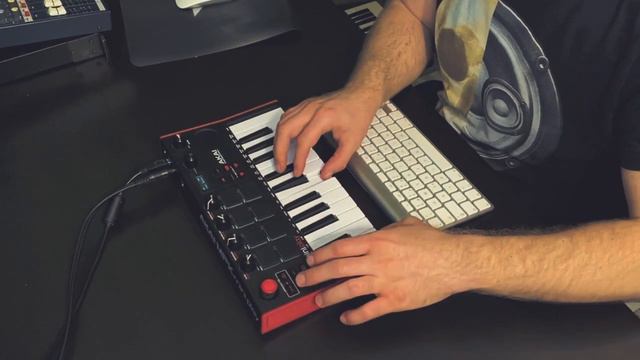 Jesuzmario - Miniplay (akai Mpk Mini Play Mk3 Demo)