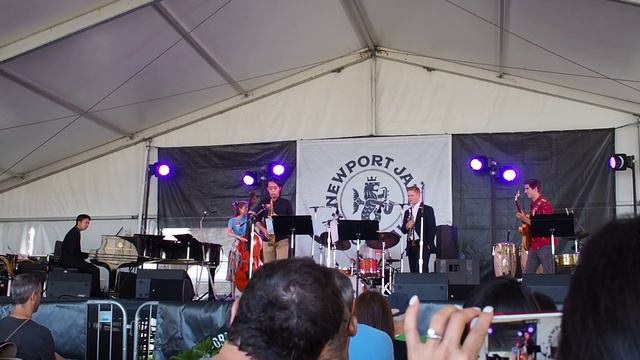 Newport Jazz Festival (ニューポート ジャズ) смотреть онлайн
