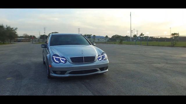 Crazy sounding supercharged AMG C32 смотреть онлайн